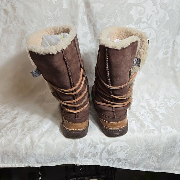 UGG Brown Sherpa Lined Leather Lace Up Boots - Picture 7 of 11